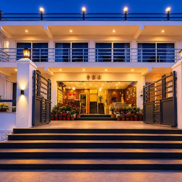 Stay With Mountain View Mussoorie, hotel a Mussoorie