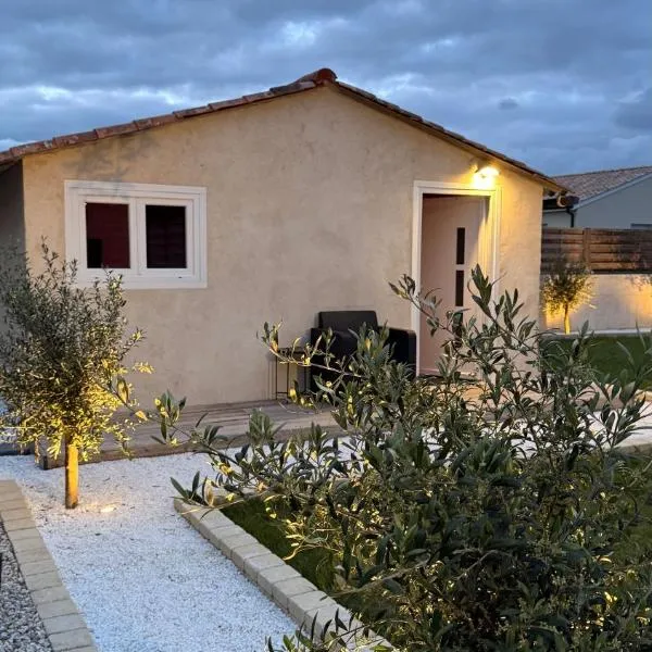 Escapade Cosy - Studio & SPA, hotel a Prignac-et-Marcamps