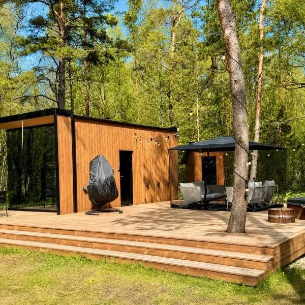 Telise TinyOne - Modern Forest Escape with Private Hot Tub, hotel en Vööla