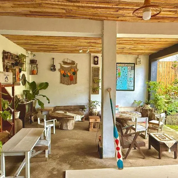 ak Hostel selayar, готель у місті Benteng
