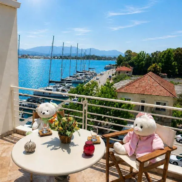 Preveza में, होटल AB Preveza Apartments-15 Meters Over the Sea Attic & Alexander's the Great Executive Suite