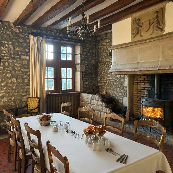 Viesnīca Chambre d'hôtes - demeure historique pilsētā Chantenay-Saint-Imbert