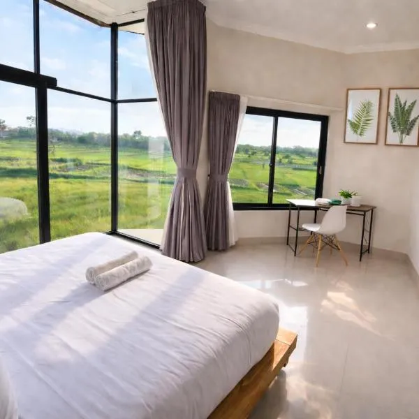 Padi Breeze Guesthouse Pererenan Bali, hotel in Munggu