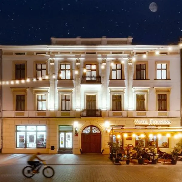 Hotel Pietryna, מלון בלודג'