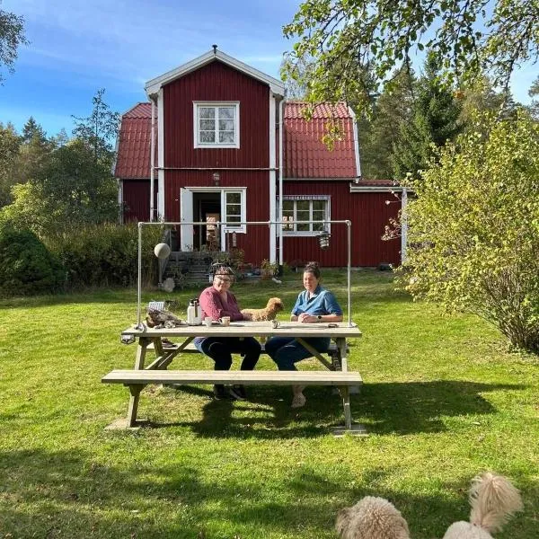 Solbacka Cosy Apartment، فندق في Vimmerby