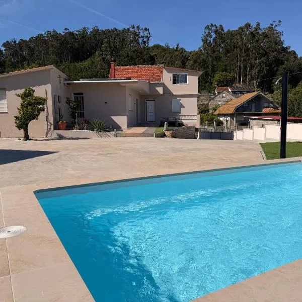 Acogedora casa cerca de Vigo by CABANA Rentals, hotel a Picoña