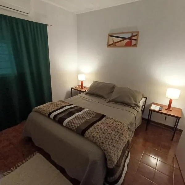 Departamento Céntrico con Estacionamiento, hotel v destinaci Oberá