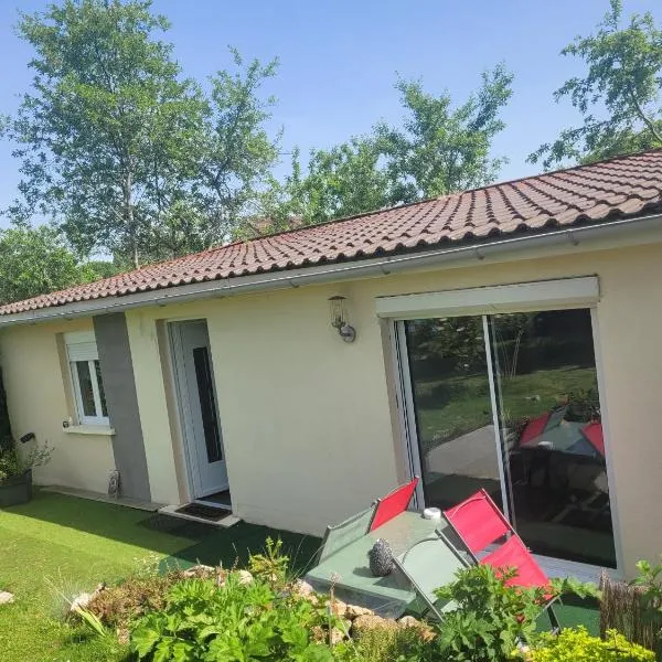 Logement entier Gîte du hérisson 4 personnes, хотел в Pommeuse
