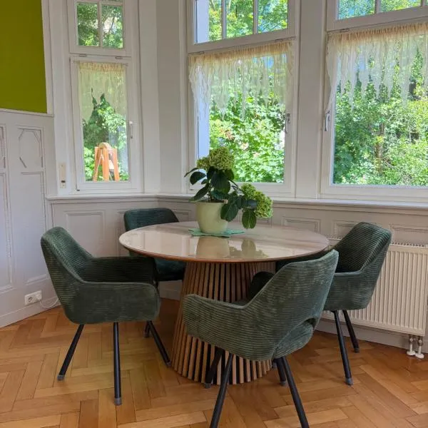 Appartment im Villenviertel, hotel v mestu Jena