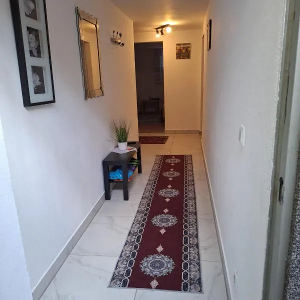 Bella's Apartment, hotell Grazis