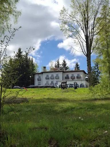 Hotel Vlasina - Vlasinsko jezero, hotel en Lujinci