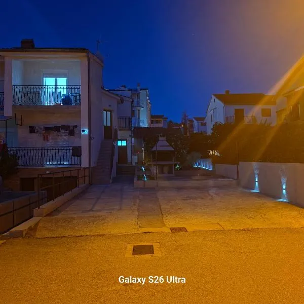 Apartmani MiD, hotel v destinácii Ražine