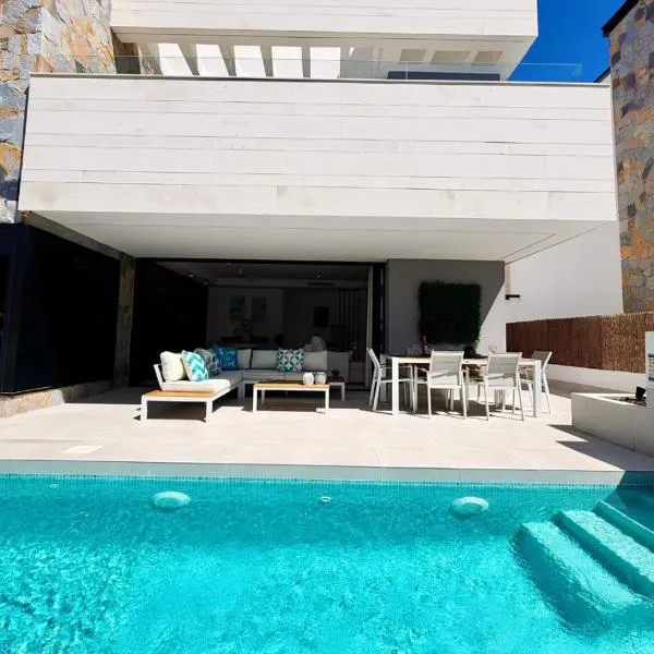 LUXURY VILLA ALMENDRO 15 WITH PRIVATE HEATED POOL at SANTA ROSALIA RESORT by PREMIUM SPAIN PROPERTIES, Hotel in Torre-Pacheco