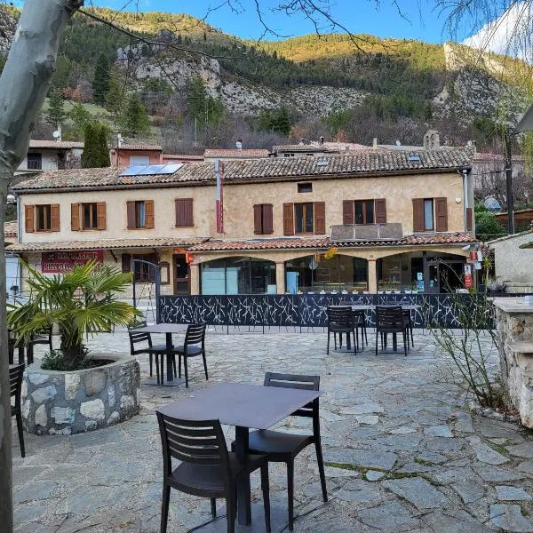 RELAIS du BECASSIER, hotel u gradu Annot