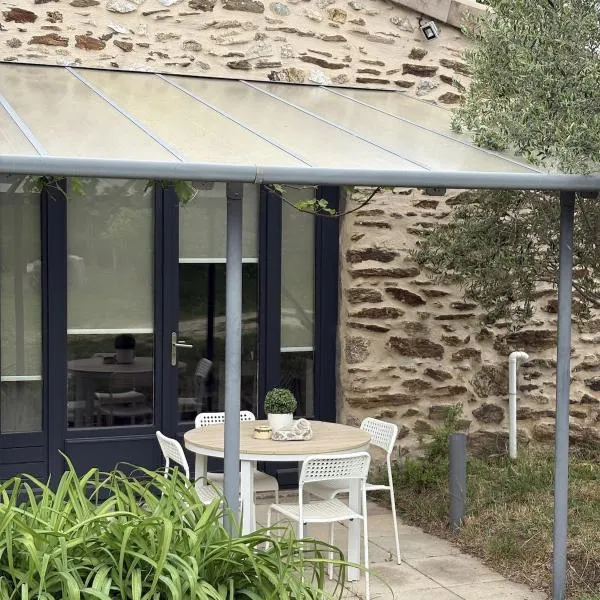 Gite sous l'olivier, hotell i Saint-Laurent-du-Pape
