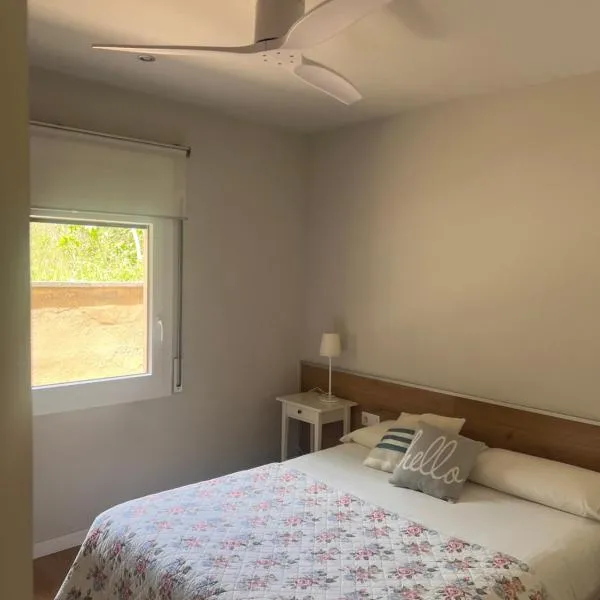 Apartaments La Pertusa 1r piso, hotel sa Corçà