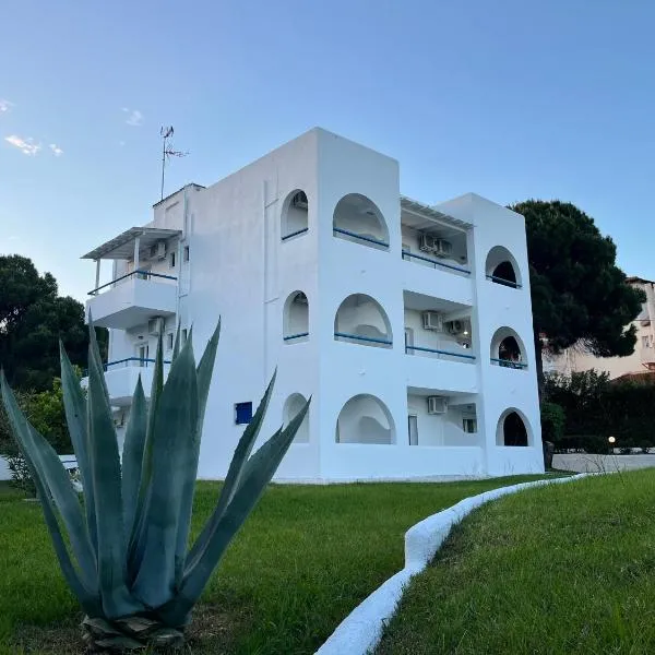 Maistrali Studios Skiathos, хотел в Кукунариес