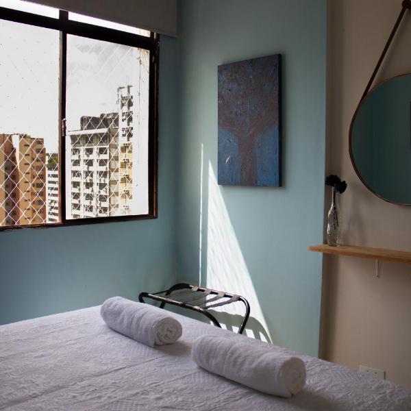 Apartamento confortável, charmoso e bem localizado - Foto 2