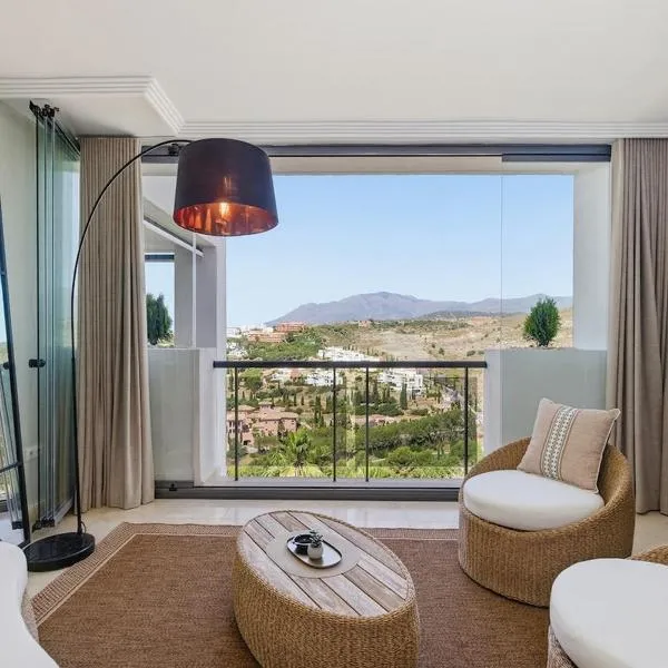 Los Flamingos Villa Padierna view, hotel u gradu 'Estepona'