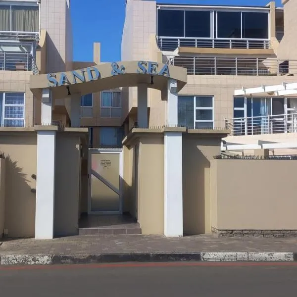 Sand And Sea Self Catering #3، فندق في سواكوبموند