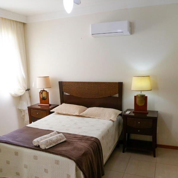 Apto completo apenas 50 m da praia - para 10 hóspedes - 4 quarto - 4 banheiros com vaga de garagem e kit praia, para grupos e família - Foto 5