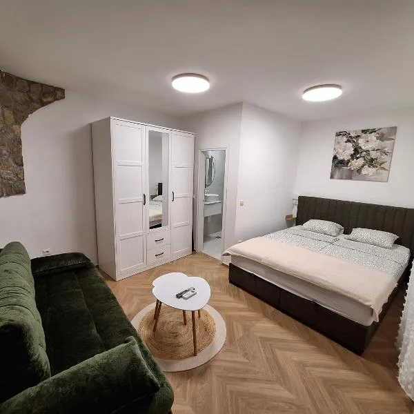 Green Oasis Apartment House, hotel u Korniću
