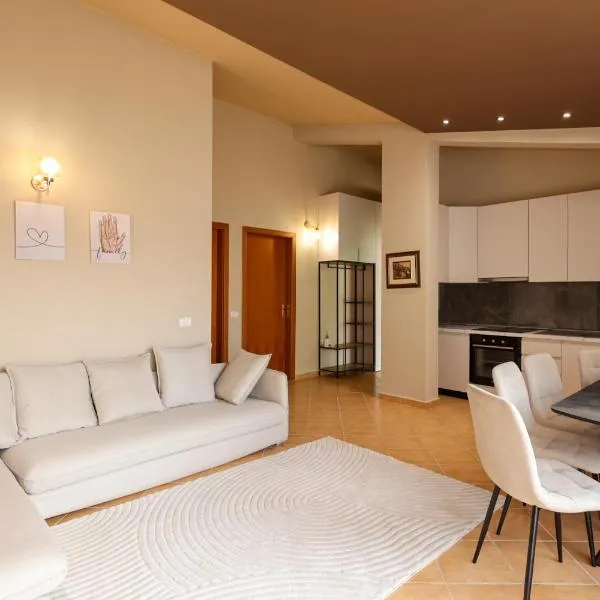 Rooftop Apartments with Balcony next to Fafa, hotel Golemben