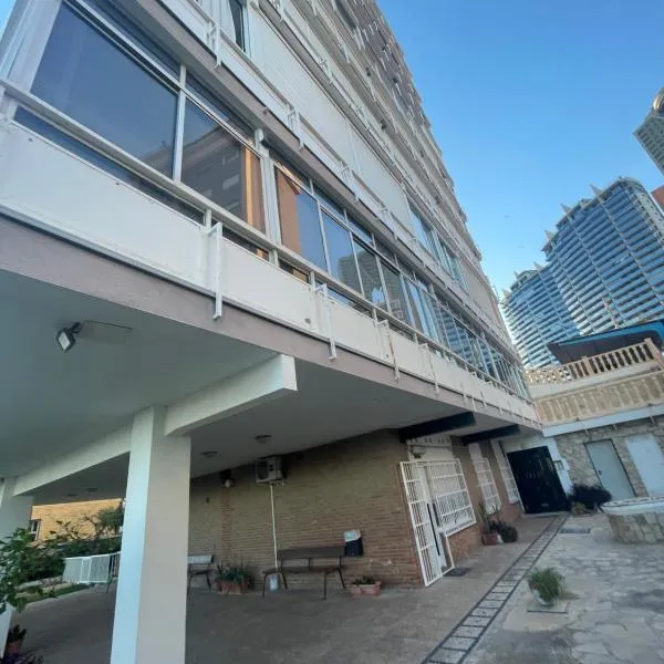 Relaxing APartment Benidorm close to sea, מלון בבנידורם