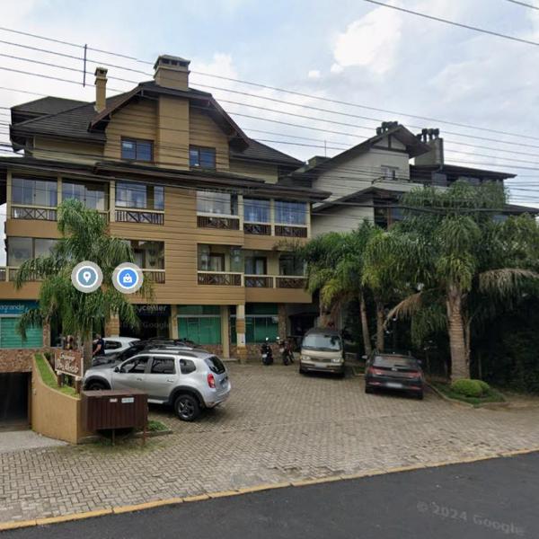 D. Alfredo - Apto 3 quartos (2 suítes e 3 banheiros) c/ banheira, 2 vagas de garagem em Gramado