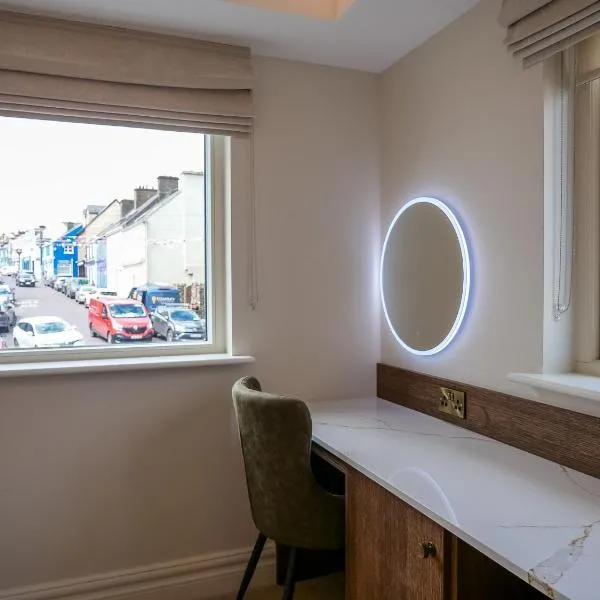 Experience Dingle at Main Street - Room 4, hotel in Dingle