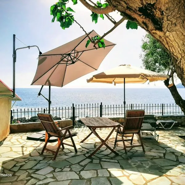Seafront Villa, Fay, Hotel in Kardhamili