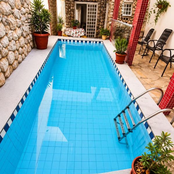 Hostel Goiabeiras com Piscina Próximo à Arena Pantanal - Foto 4