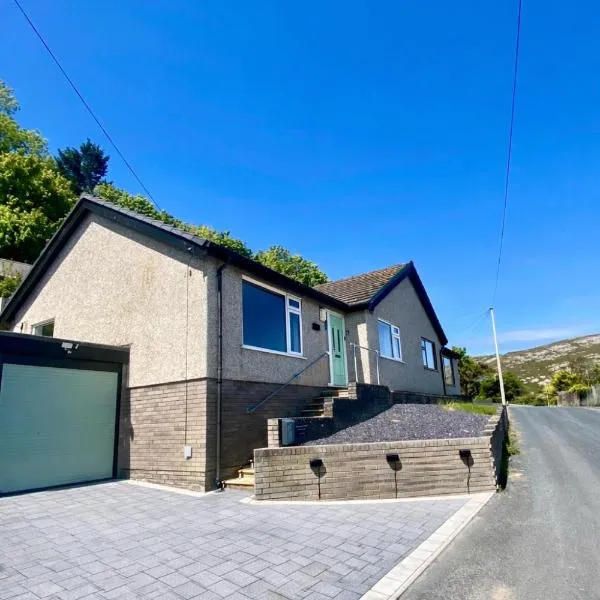 Amarons Nest - Cosy little house on Great Orme – hotel w mieście Llandudno