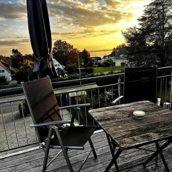 STAY - Seeblick Apartment, hotel u Friedrichshafenu