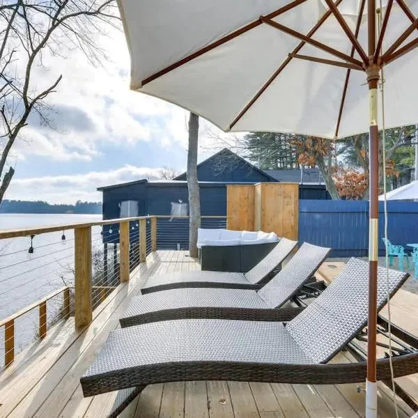 Victorian Lake Oasis Hot Tub Private Lakefront, hotel Lake Huntington városában