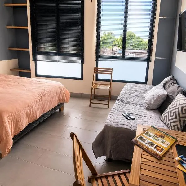 Elegante Apartasuit con Ubicacion Estrategica, מלון במונטריה