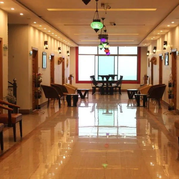 Zaryab Hotel & Restaurant, hotel u gradu 'Malam Jabba'