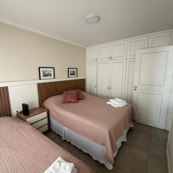Apartamento central, novo e com garagem em Curitiba - Foto 2