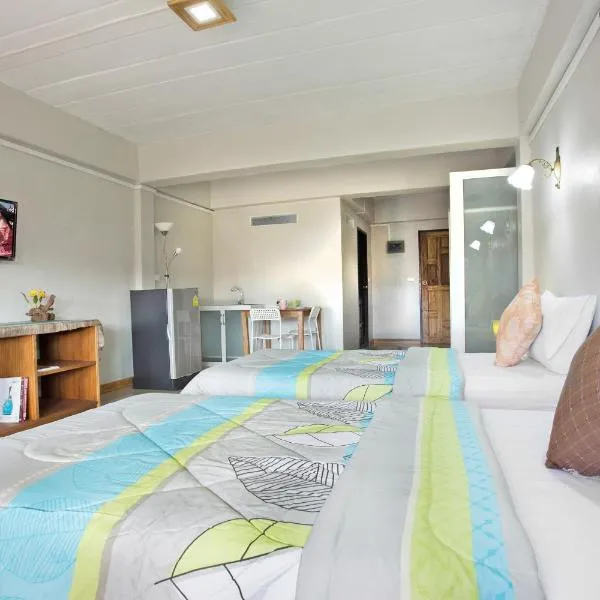 Baan Bangrak Residence, hotel in Trang
