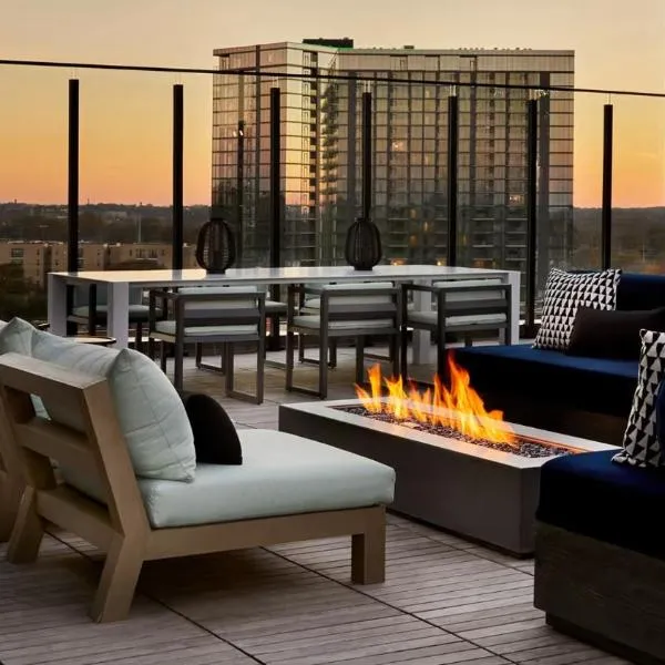 Luxury 2BR Near MBZ Stadium & Airport, Hotel in Atlanta