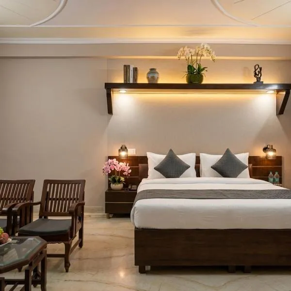 Hotel Royal Prithvi Palace Near GZB Railway Station, hotel v destinácii Ghaziabad