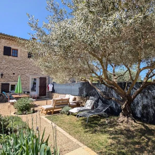 Logement provençal en Pierre, viešbutis mieste Maubec