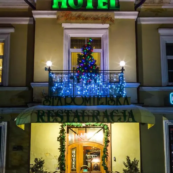 Hotel Staromiejski, hotel in Bończa