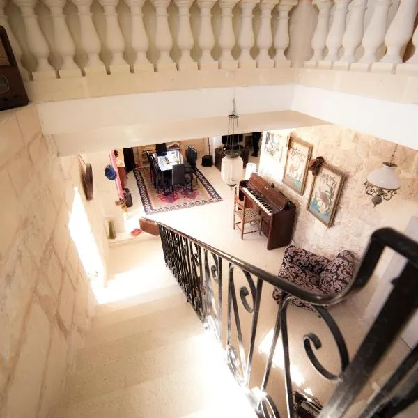 Secco's Seaview Accommodation, hôtel à Mġarr