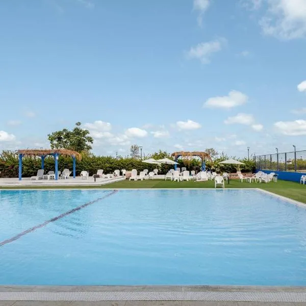 GW212 Gugel Waves Amazing Seaview Pool Apartments、ナハリヤのホテル