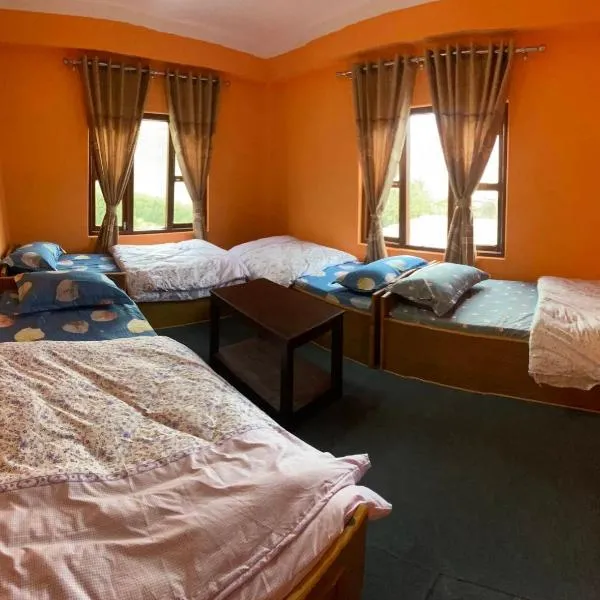 Hotel Tara, hotel en Kāgbeni
