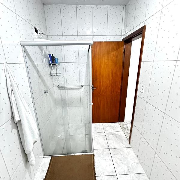 Quarto Casal Ótima Localização e Conforto - Foto 3