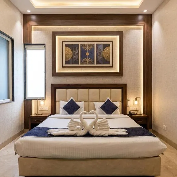 Hotel Prime Fine، فندق في آغْرا