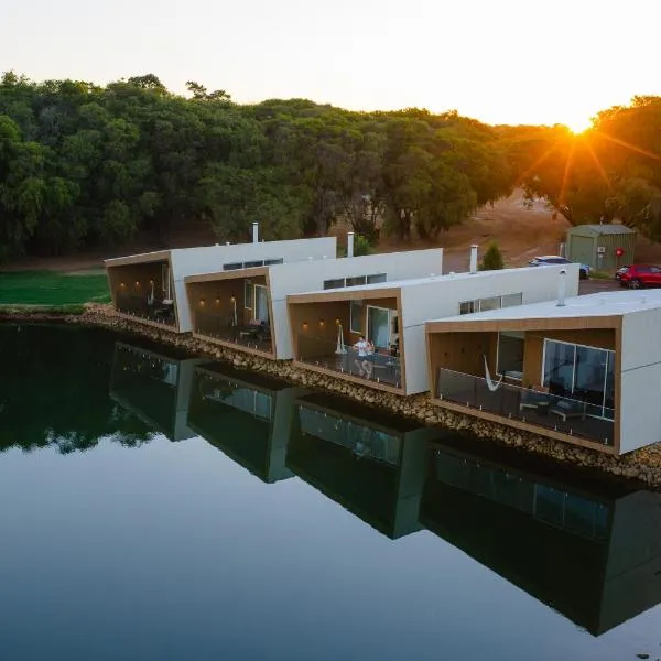 Edge Luxury Villas, hotel in Wilyabrup