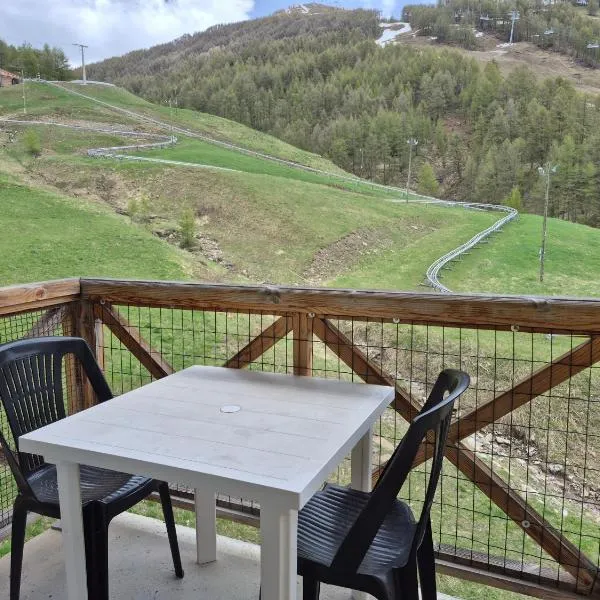 Résidence LES CIMES D ALLOS, hotel a Allos